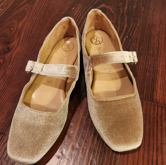 Sam & Libby Velvet Mary Jane Shoes - Picture 1 of 4